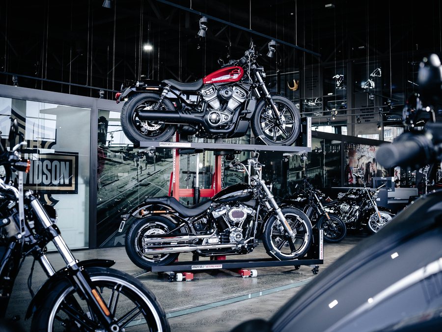Moto Stacker Complete Kit XL mit zwei Harley-Davidson